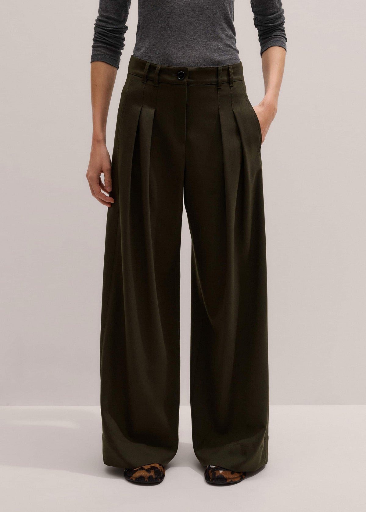 Olive Green Wide-Leg Double Pleat Pant | ME+EM