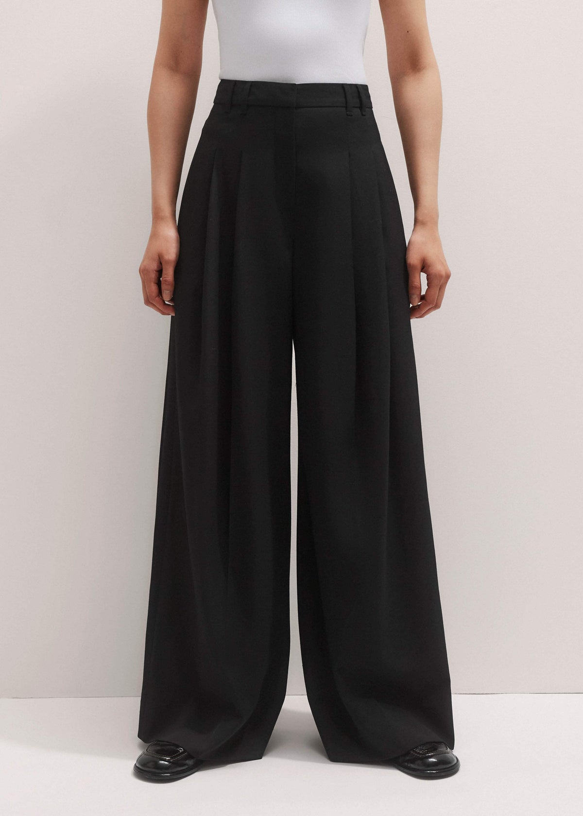 Black Wide-Leg Pleat Pant | ME+EM