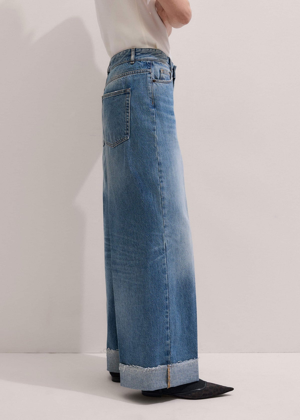 Mid Blue Straight Ankle Grazer Jean | ME+EM