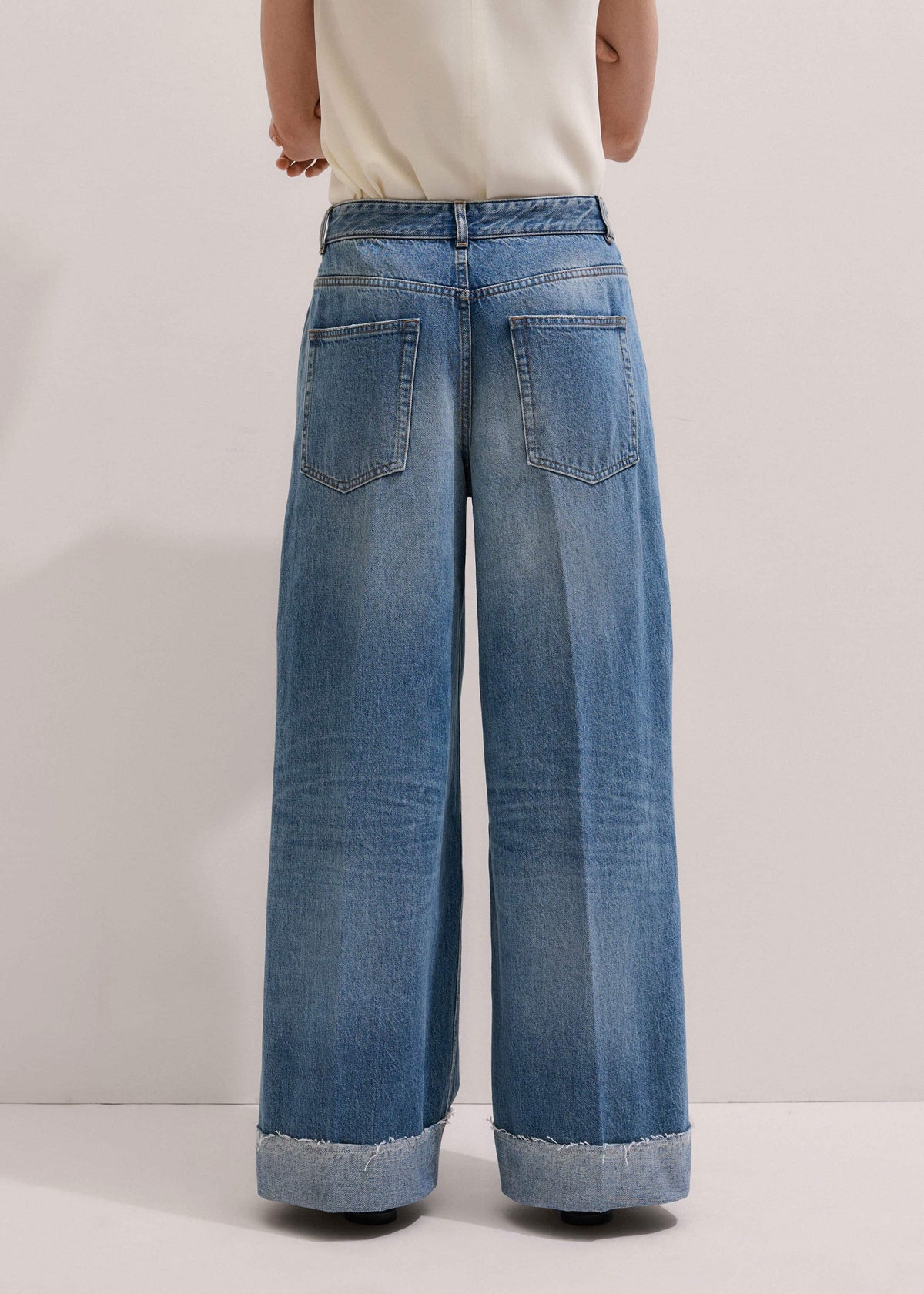 Mid Blue Straight Ankle Grazer Jean | ME+EM