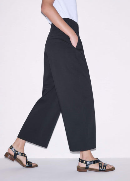 Black Straight Crop Pleat Front Pant | ME+EM