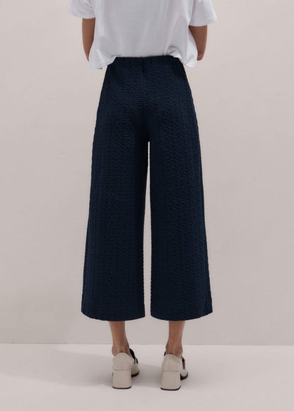 Navy Curling Cross Jacquard Cropped Pant | ME+EM