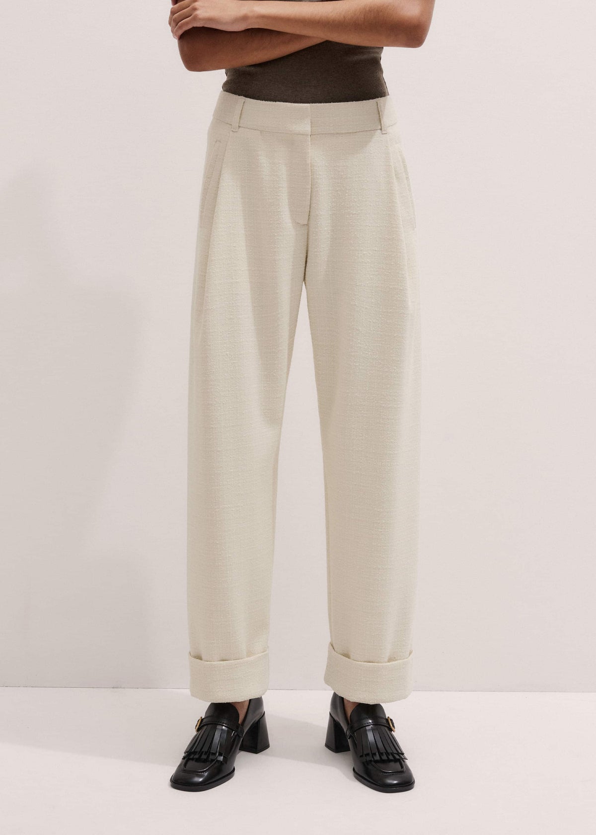 Ivory Clever Tapered Pant | ME+EM