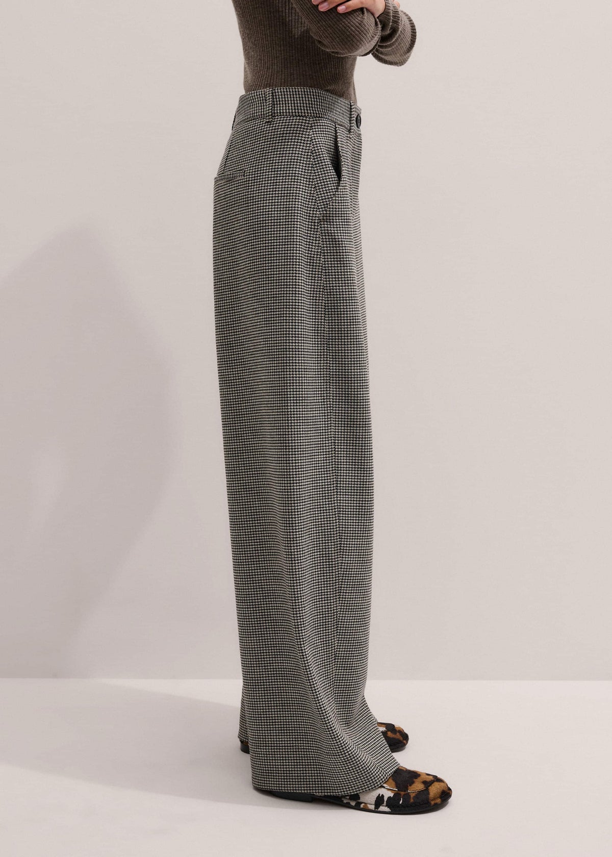 Ivory Houndstooth Extreme Tapered Pant | ME+EM