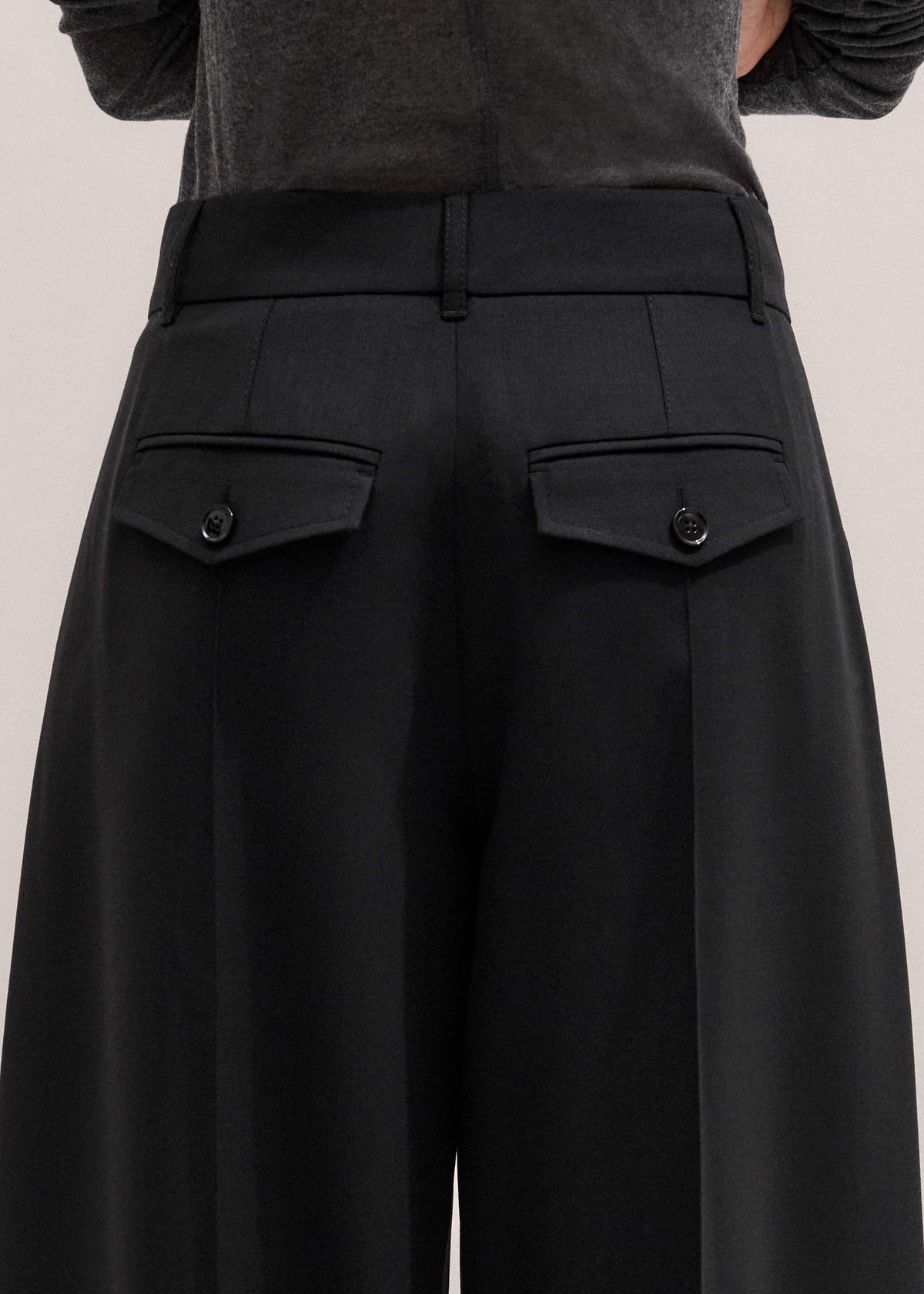 Black Pintuck Taper Pant | ME+EM