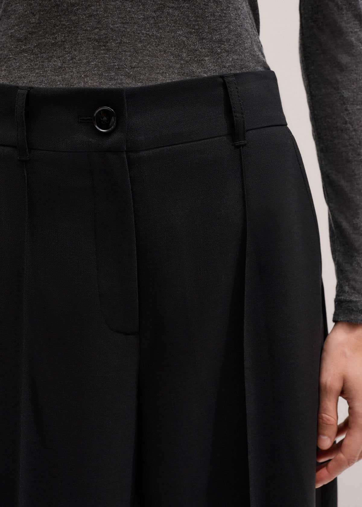 Black Pintuck Taper Pant | ME+EM