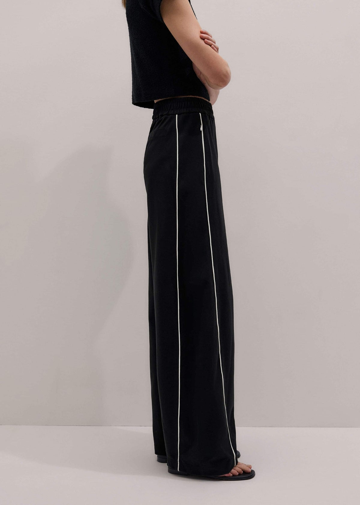 Black Wide Barrel Track Pant | ME+EM