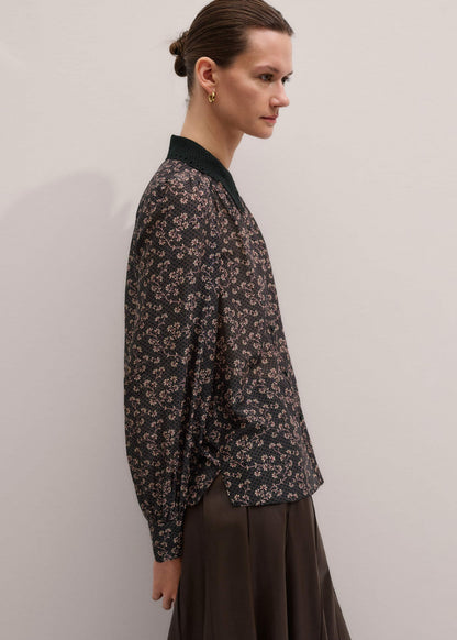 Black Scallop Daisy Print Feature Collar Blouse | ME+EM