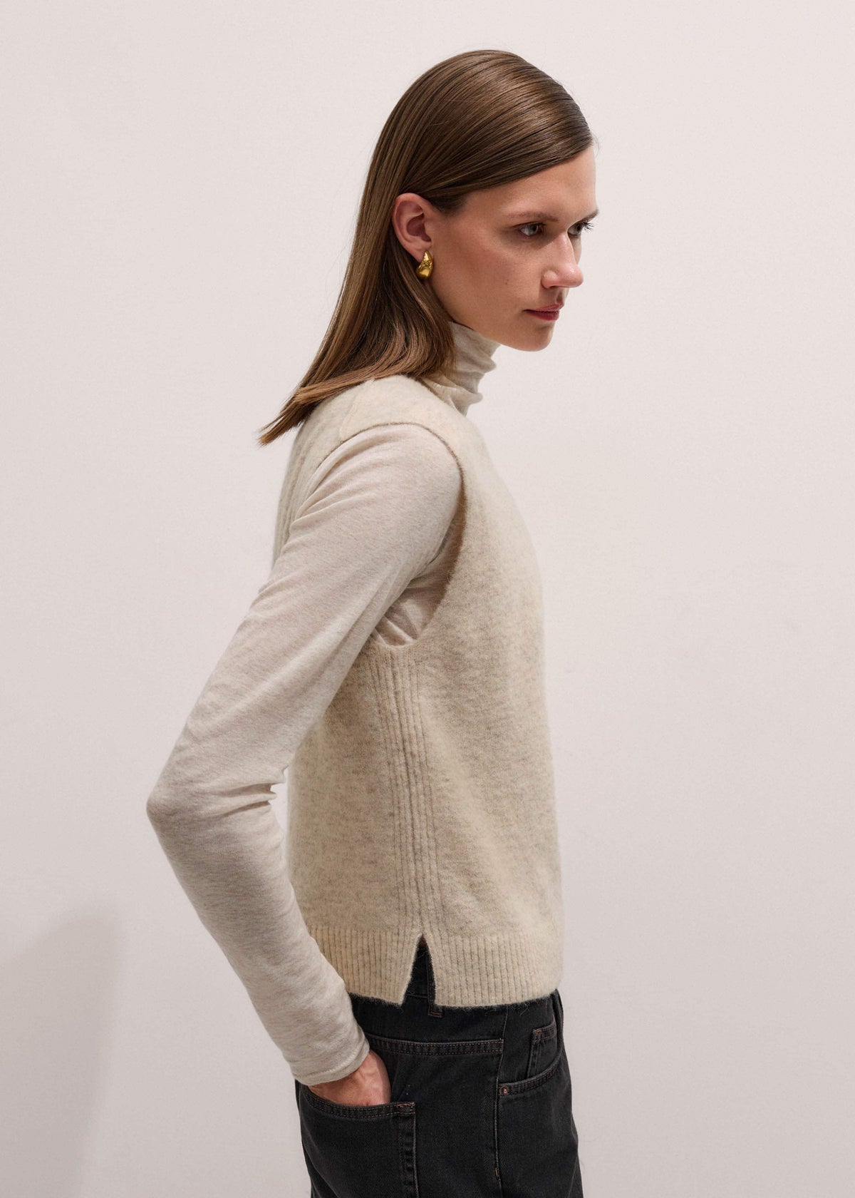 Cream Alpaca Blend Straight Knit Vest | ME+EM