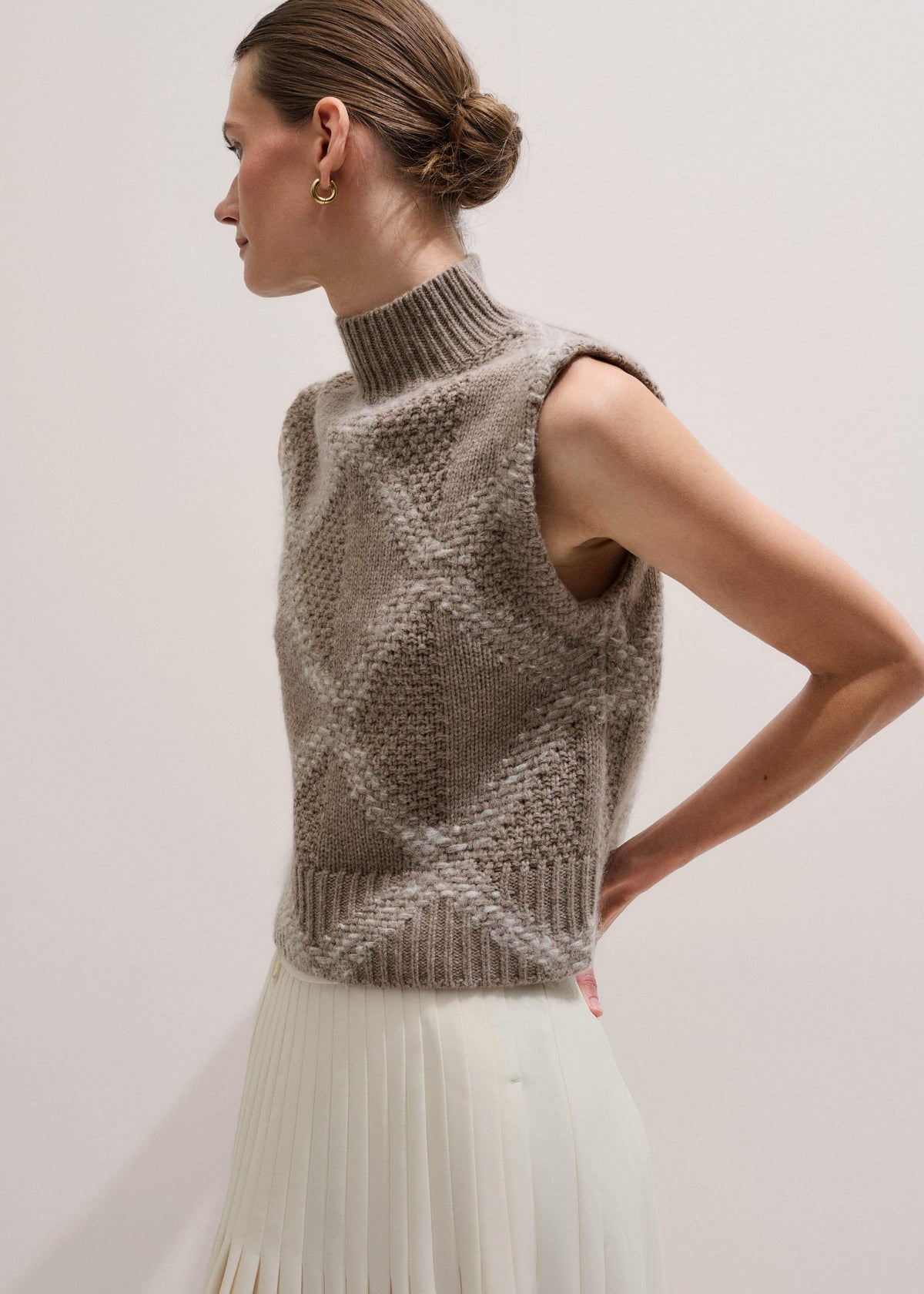 Brown Merino Statement Textured Argyle Sweater Vest | ME+EM