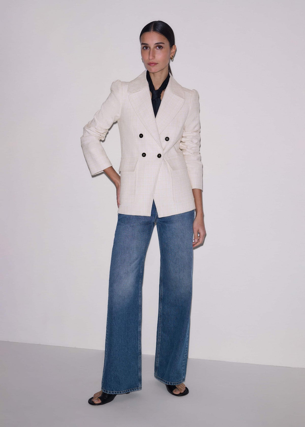 Ivory Slim Feminine Sleeve Blazer | ME+EM